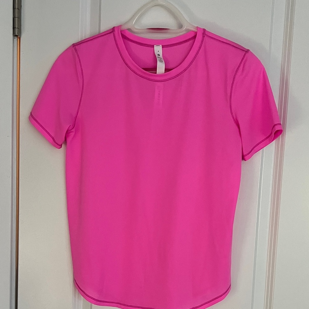 Lululemon Athletica workout top ⭐️